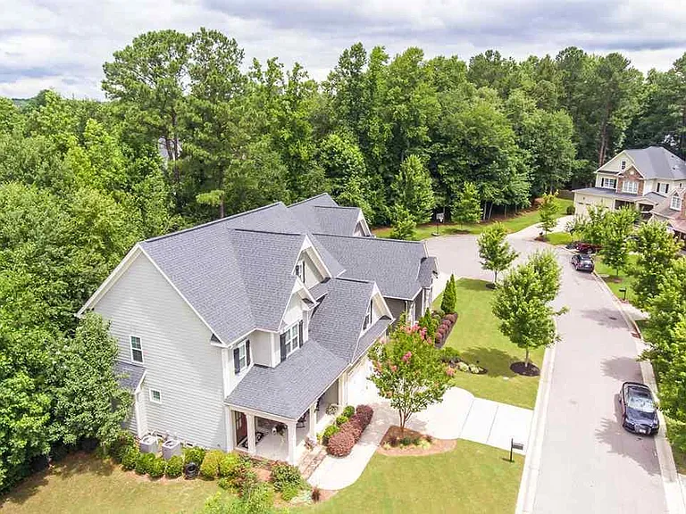 f051baf27d8df05337cc7aec63a70dcc-cc_ft_768