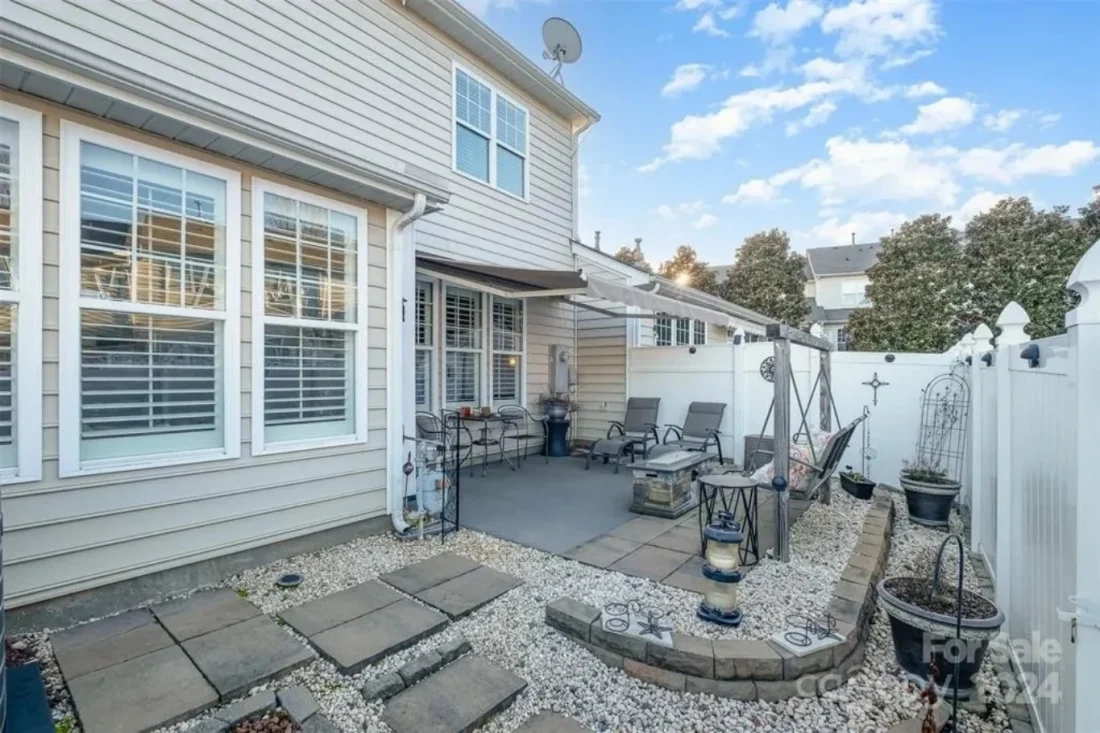 Elegant 3-Story Townhome Blueprint with Spacious Layout