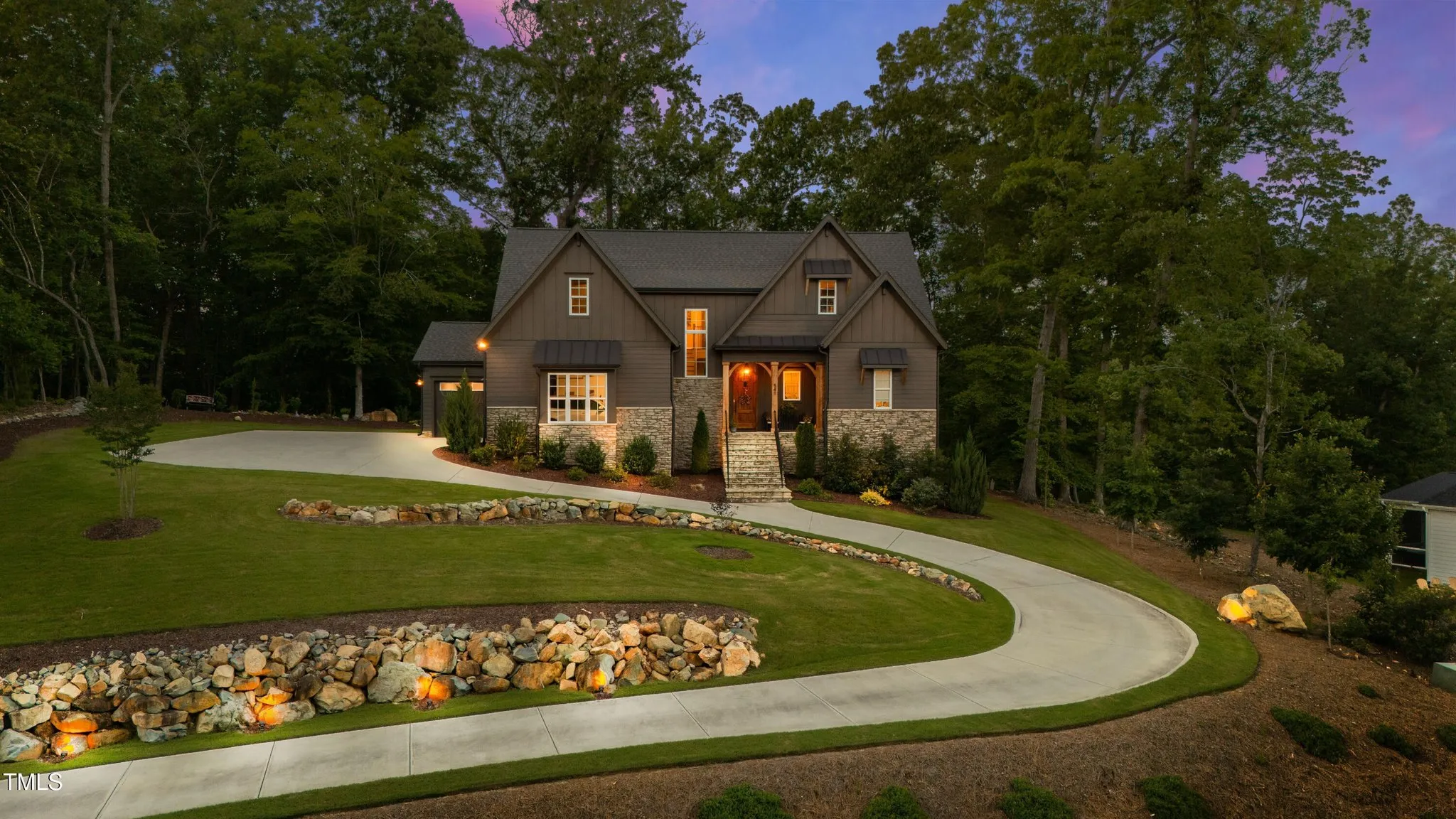 modern farmhouse (67)