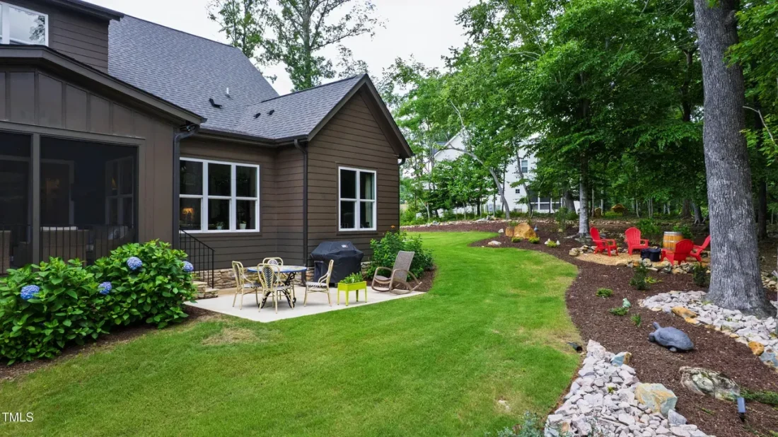 modern farmhouse (70)