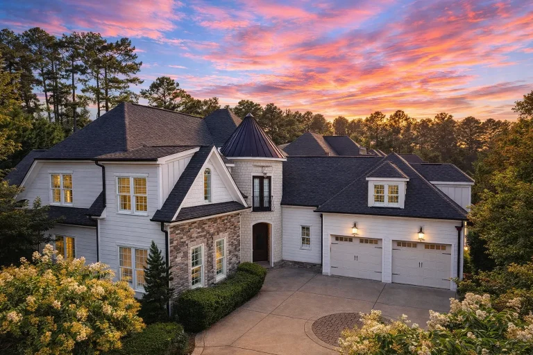 Elegant-5-Bedroom-Home-Floor-Plan-with-Modern-Architectural-Designs-scaled