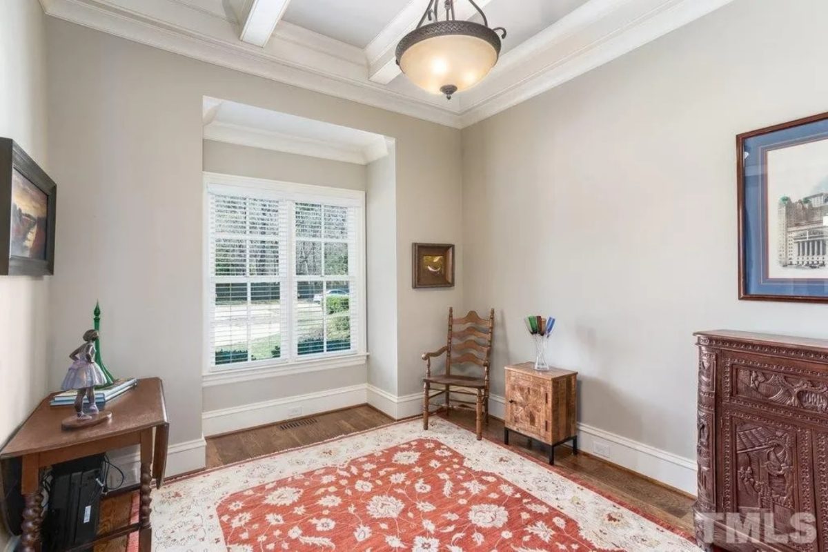 Elegant 2-Story House Plan with Vaulted Ceilings and Outdoor Living