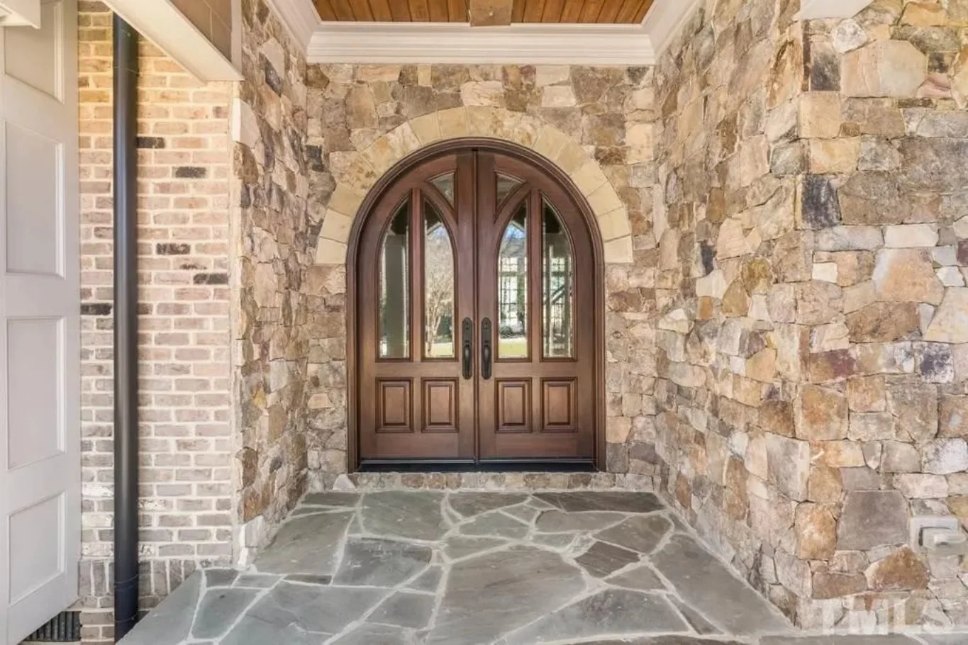 9-1829B HOUSE PLAN - Elegant House Plan with CAD Designs, Spacious Layout & Features 7 Elegant 2-Story House Plan with Vaulted Ceilings and Outdoor Living