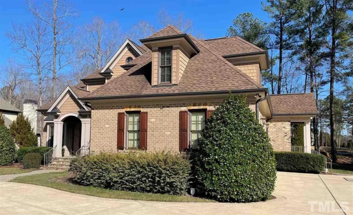 Elegant 2-Story House Plan with Vaulted Ceilings and Outdoor Living