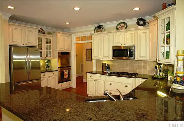 40806ffdb865a384e8a25d00084fcd1e-cc_ft_1536