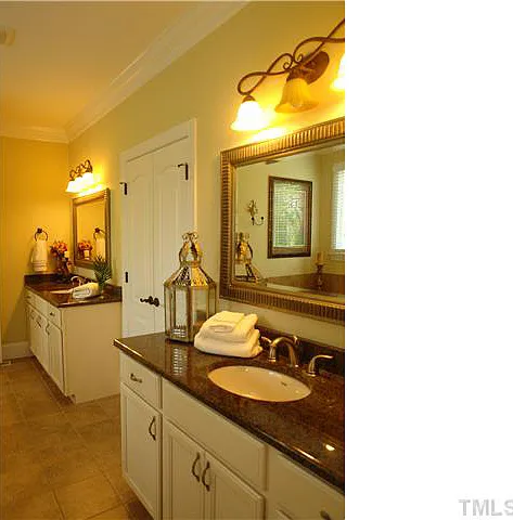 63db01a4ad40c9b89dcd6b9f4132403a-cc_ft_1536