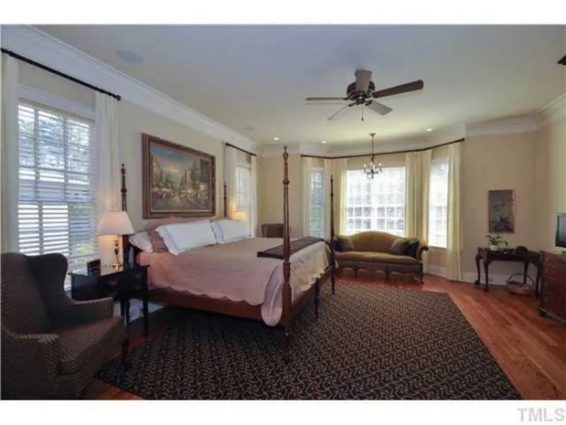 Traditional Craftsman Home Plan with Vaulted Ceilings & Open Floor Layout