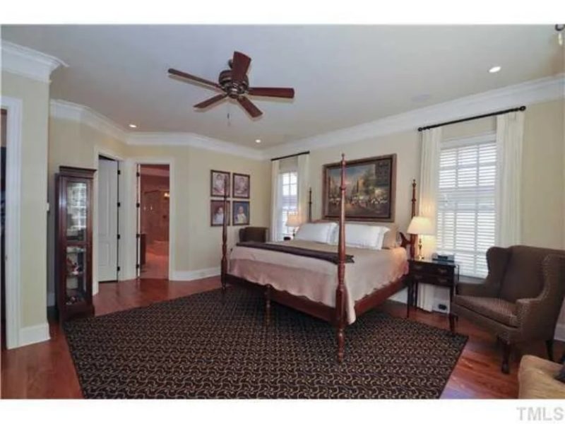 Traditional Craftsman Home Plan with Vaulted Ceilings & Open Floor Layout