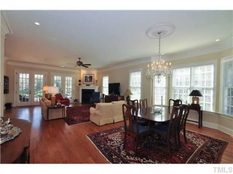 Traditional Craftsman Home Plan with Vaulted Ceilings & Open Floor Layout