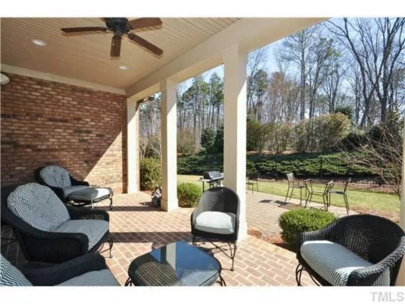 Traditional Craftsman Home Plan with Vaulted Ceilings & Open Floor Layout