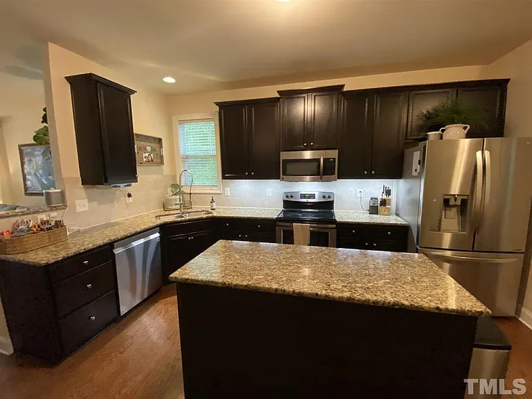 82c13cc3081ace0f15a37e9cfc9ceb47-cc_ft_768