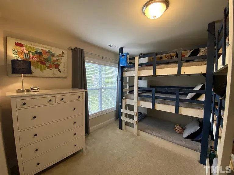 984371be4b30e6e34e07da5becddd2e8-cc_ft_768