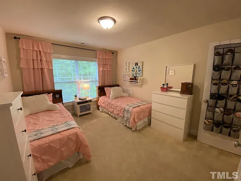 fcd3b376607bee9023089f6ce6cea8ea-cc_ft_768