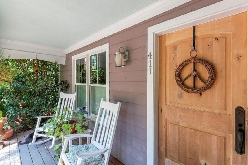 Spacious 3-Bedroom Single-Story House Plan with Detached Garage