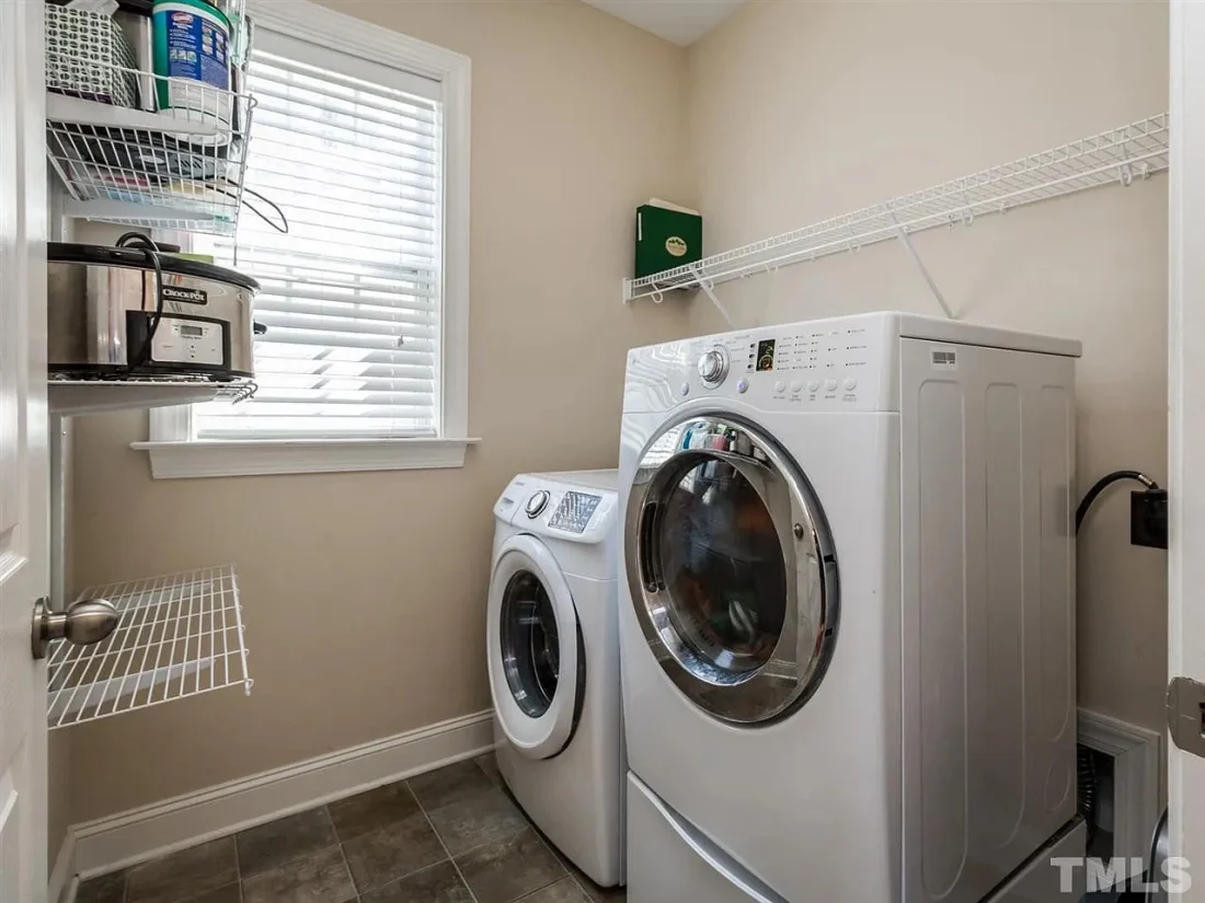 83afba9d0092d80cb1c384f8fb9ec92b-cc_ft_1536