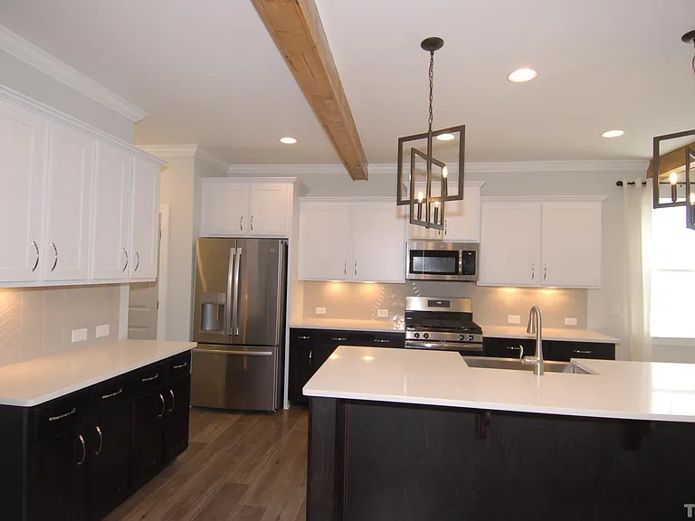 8c517ca68d68a3a050c890cd40d75fea-cc_ft_768