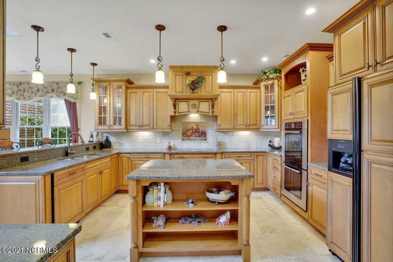 Elegant 2-Story Home Plan with 4 Beds, CAD Blueprint Designs