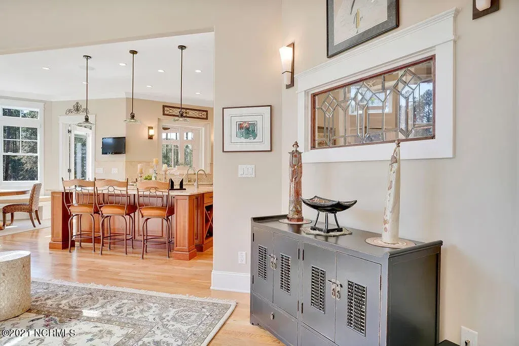 e9573b52a6743ac35a0fa4f7d6df05ddl-m369424248rd-w1280_h960