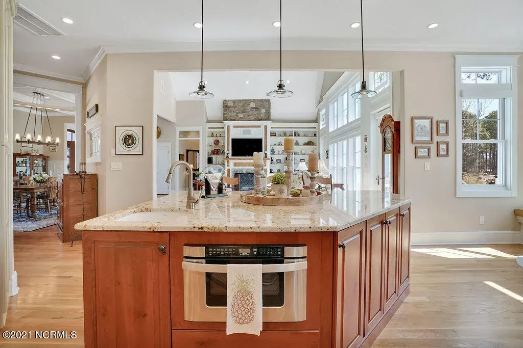 e9573b52a6743ac35a0fa4f7d6df05ddl-m475246484rd-w1280_h960