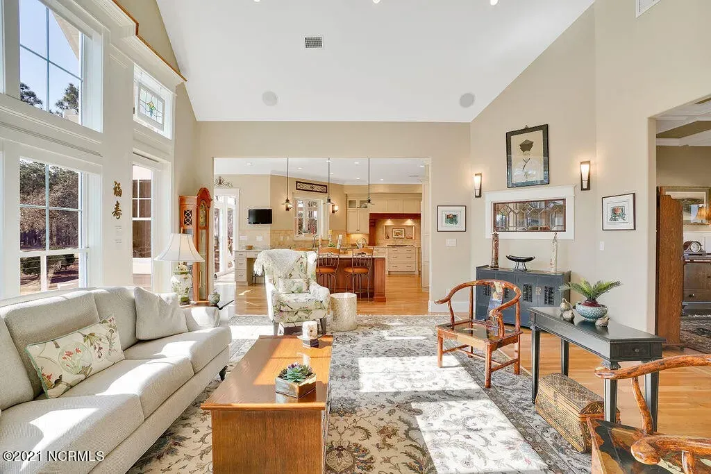 e9573b52a6743ac35a0fa4f7d6df05ddl-m993794977rd-w1280_h960