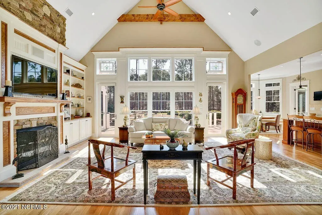 e9573b52a6743ac35a0fa4f7d6df05ddl-m1129913602rd-w1280_h960