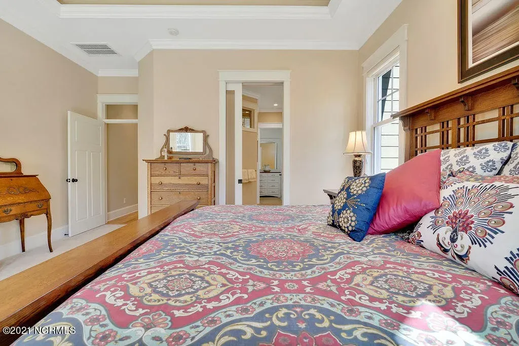 e9573b52a6743ac35a0fa4f7d6df05ddl-m3175875452rd-w1280_h960