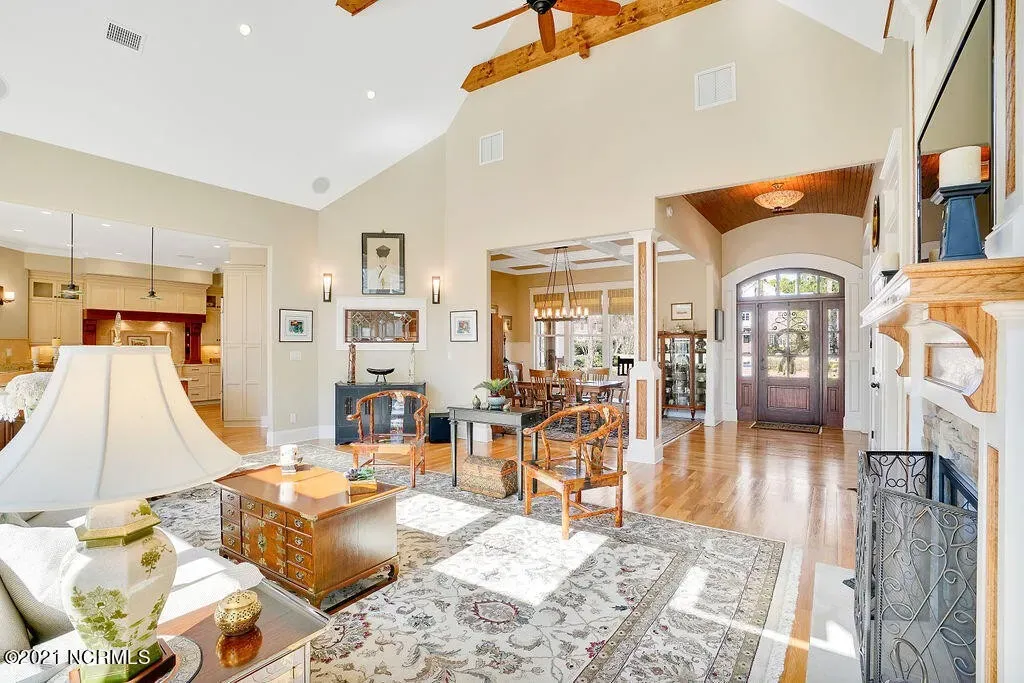 e9573b52a6743ac35a0fa4f7d6df05ddl-m4293169153rd-w1280_h960