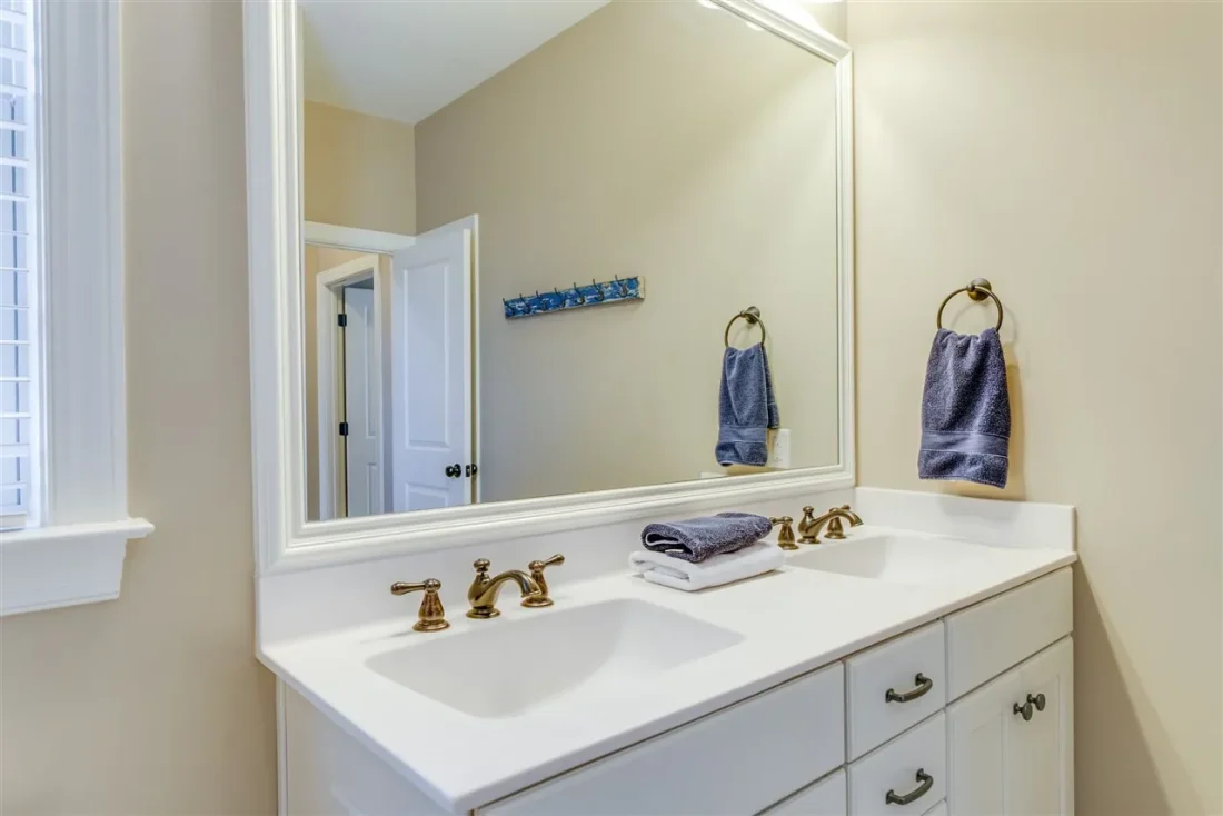 MODERN CRAFTSMAN (9)