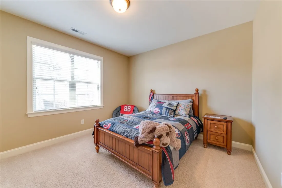 MODERN CRAFTSMAN (19)