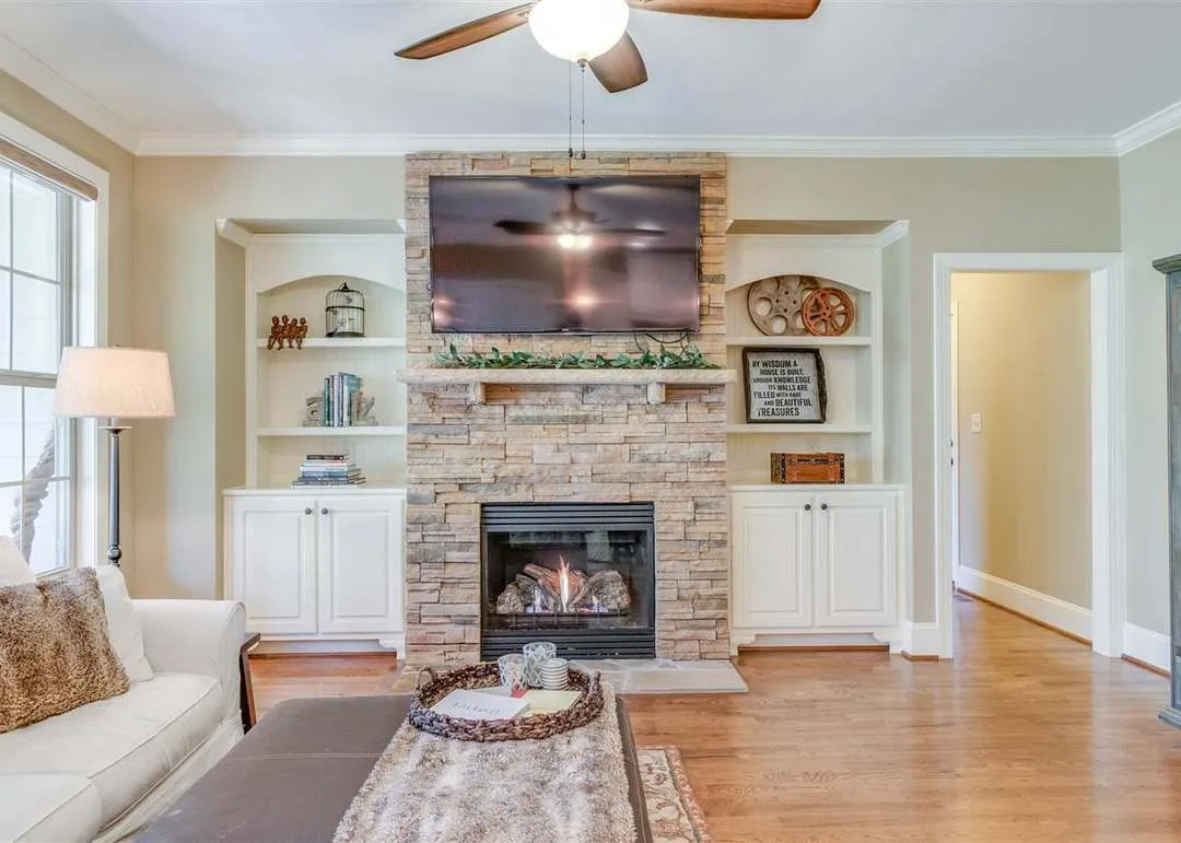 MODERN CRAFTSMAN (27)