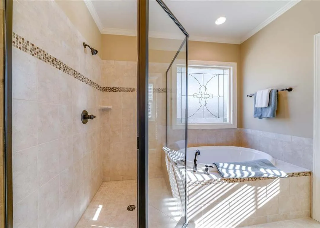 MODERN CRAFTSMAN (30)