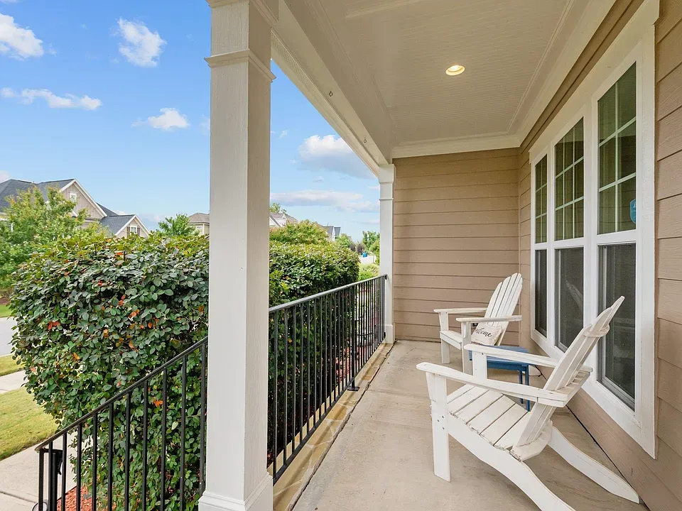 MODERN CRAFTSMAN (24)