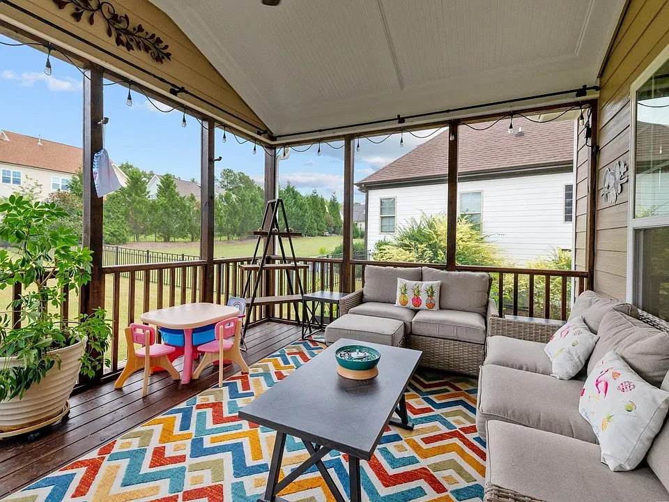 MODERN CRAFTSMAN (26)