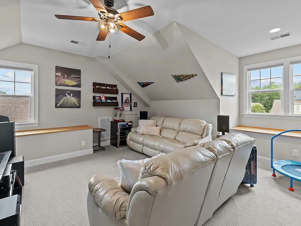 MODERN CRAFTSMAN (30)