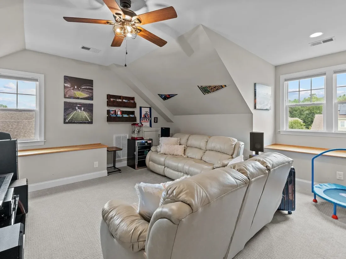 MODERN CRAFTSMAN (31)