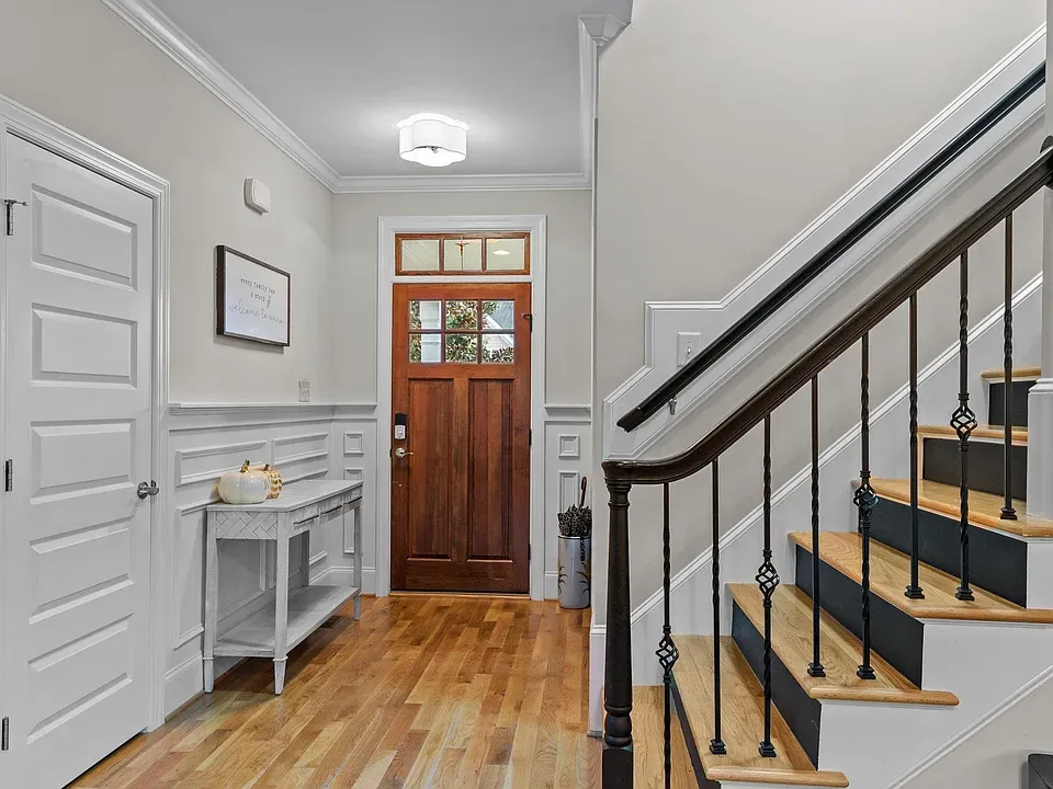 MODERN CRAFTSMAN (36)