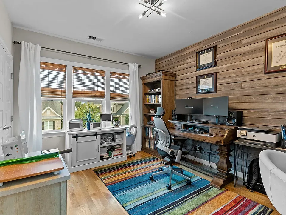 MODERN CRAFTSMAN (43)