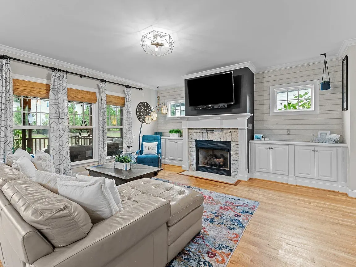 MODERN CRAFTSMAN (45)