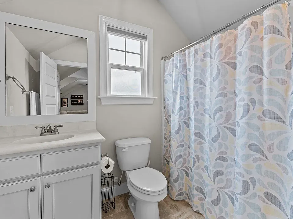 MODERN CRAFTSMAN (46)