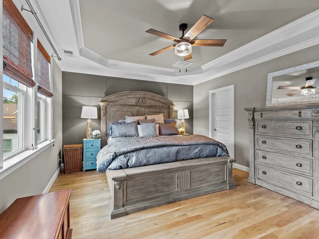 MODERN CRAFTSMAN (50)