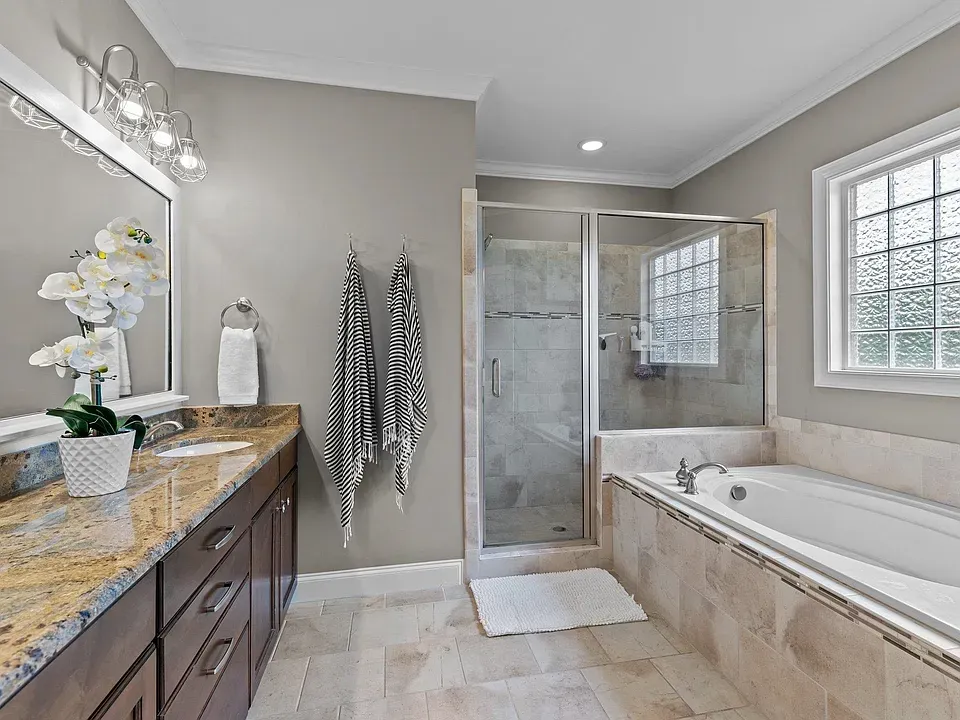 MODERN CRAFTSMAN (60)