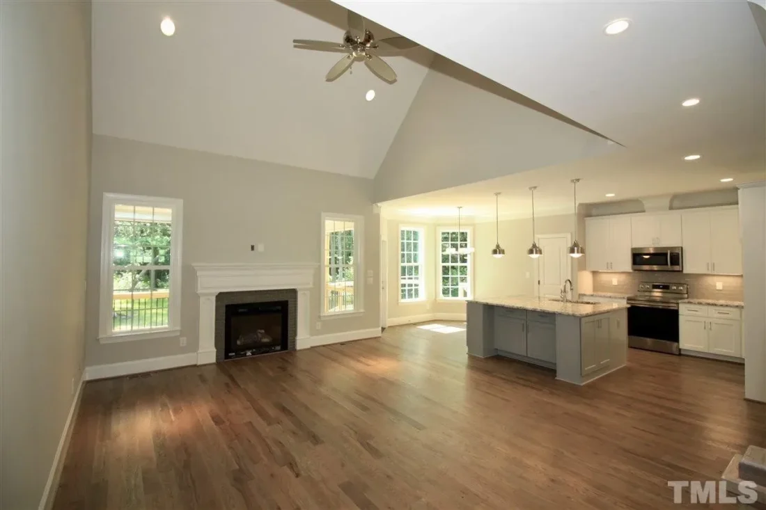 imageye___-_79b023d644b14aefa3883a6f1c559c2bl-m6rd-w1280_h960