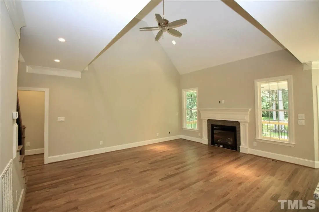 imageye___-_79b023d644b14aefa3883a6f1c559c2bl-m7rd-w1280_h960