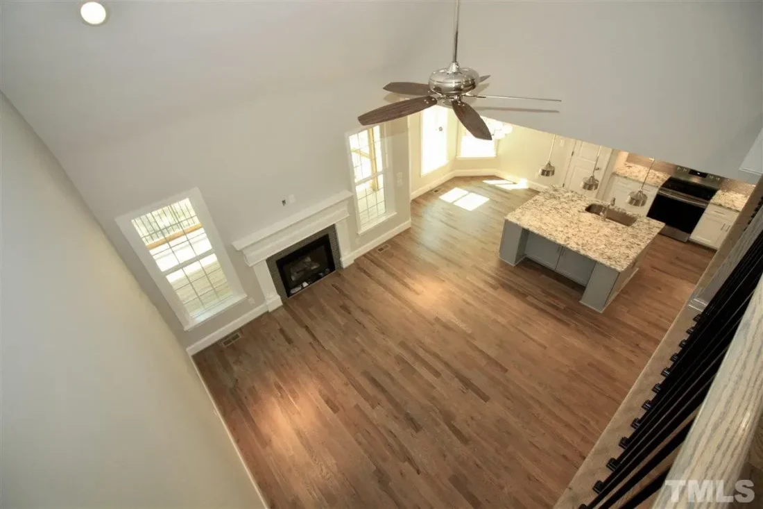 imageye___-_79b023d644b14aefa3883a6f1c559c2bl-m8rd-w1280_h960