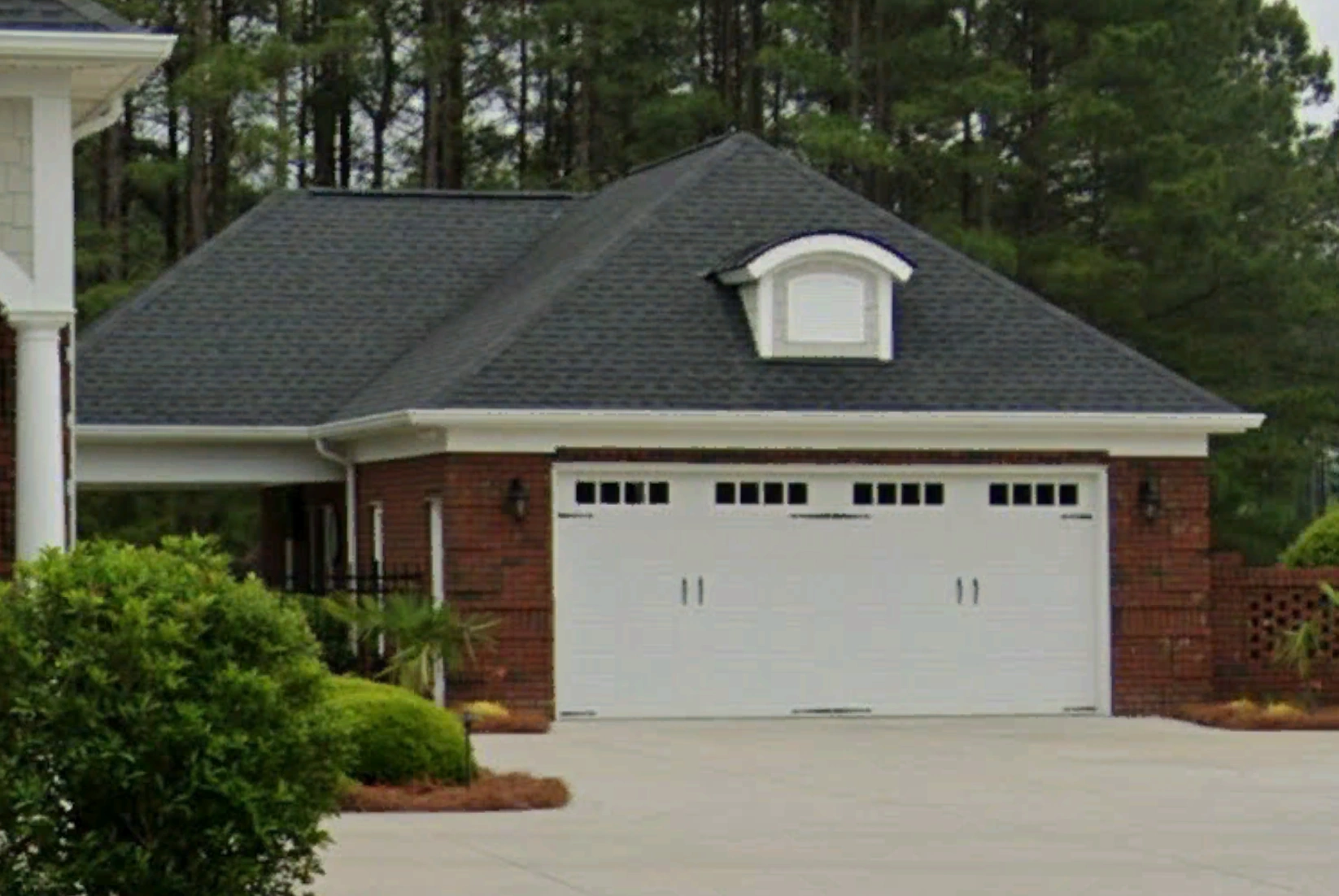 BRICK (2)