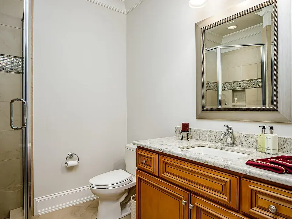 447ebed236de4a8efcd4c0fd8225ee43-cc_ft_960