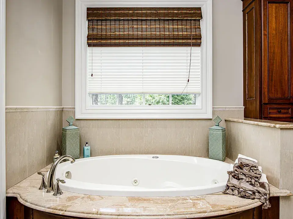 d6aea6a9bb3d17f1ccdfda106b8d6f67-cc_ft_960