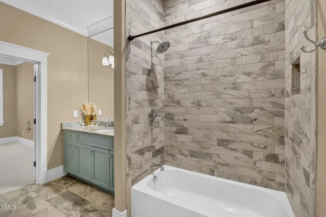 78f588bd1b59a5323fd7798e42d5cc72l-m3795914659rd-w1280_h960