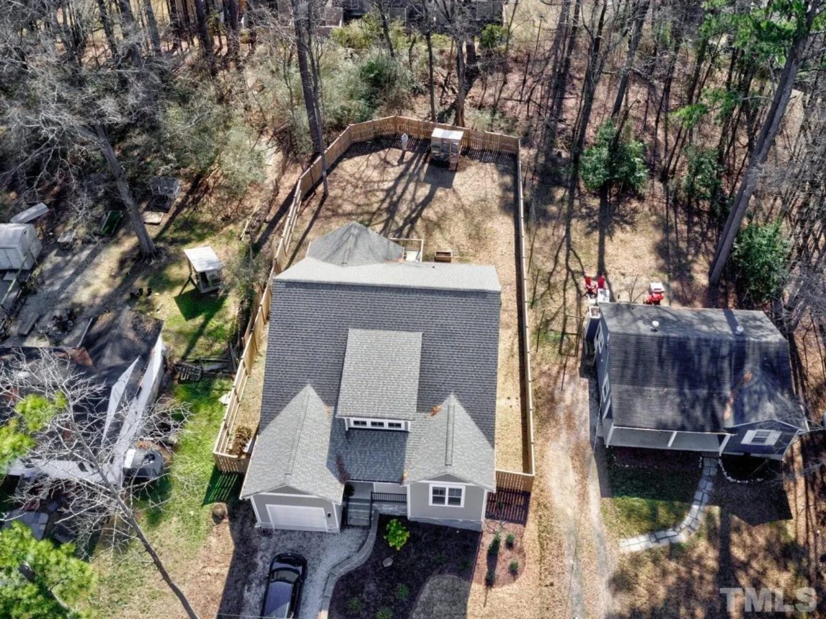 Beautiful Craftsman house Plan with Spacious Floor Design