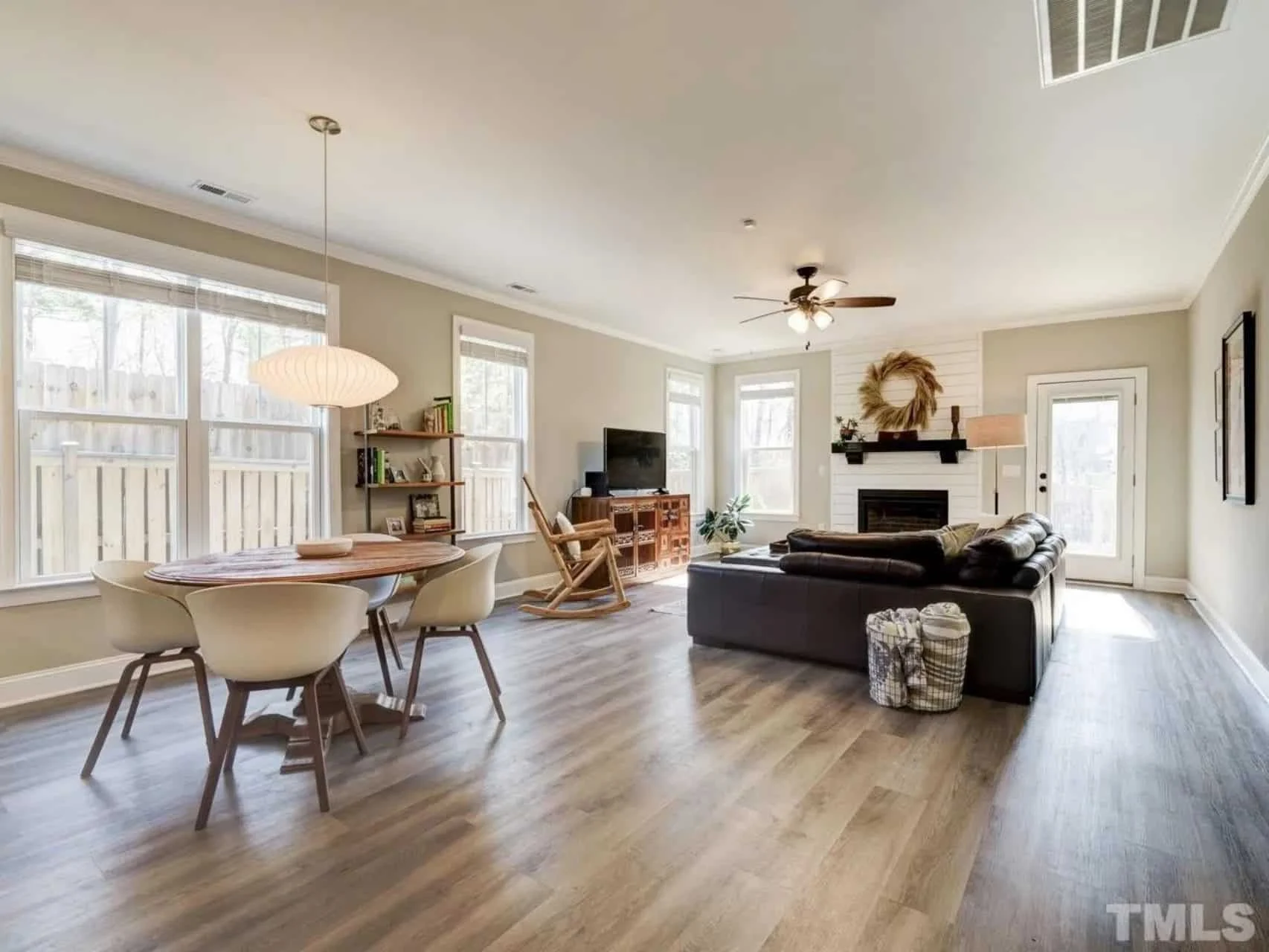 Beautiful Craftsman house Plan with Spacious Floor Design